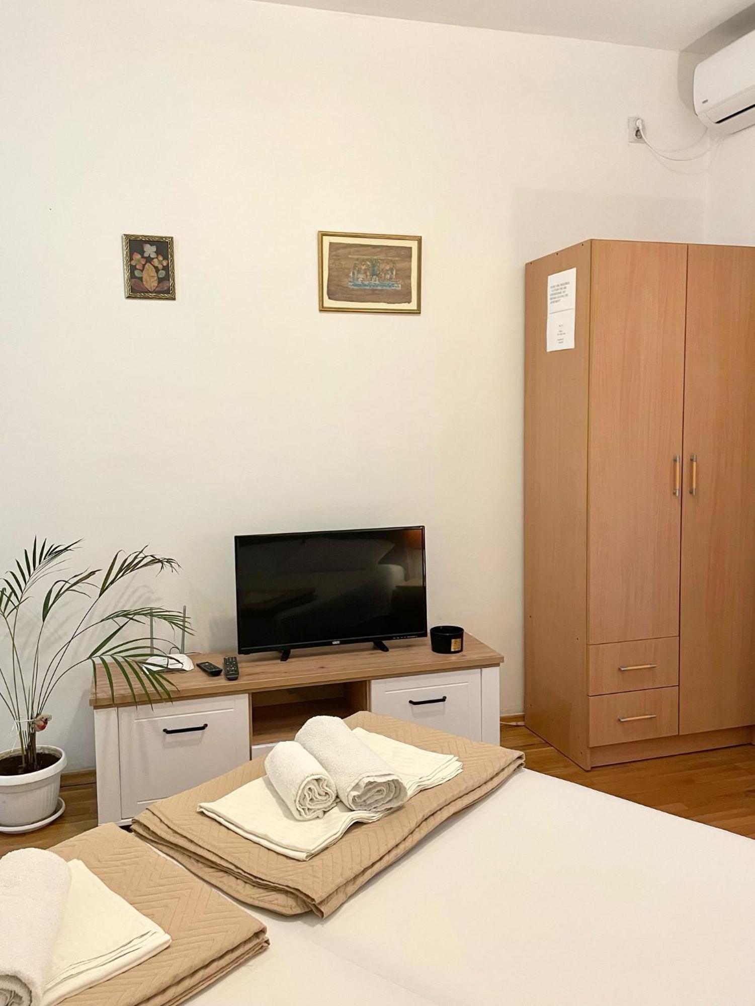 Apartment Kralj Kotor Exterior photo